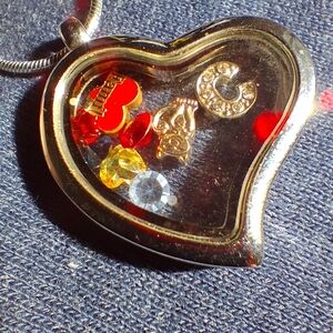 Charming Heart Pendant Necklace with Colorful Accents